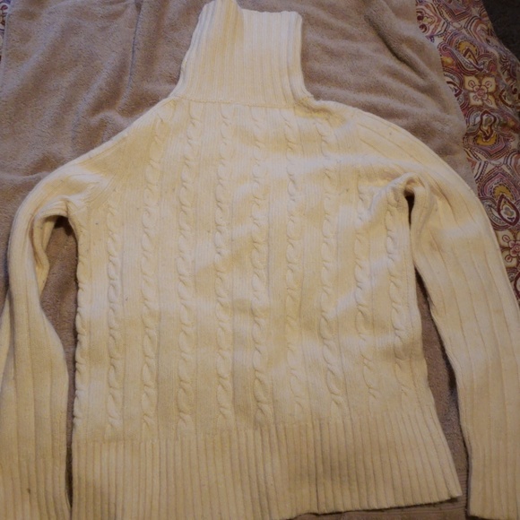 J. Crew Sweaters - ❤2/$5 J Crew turtleneck sweater